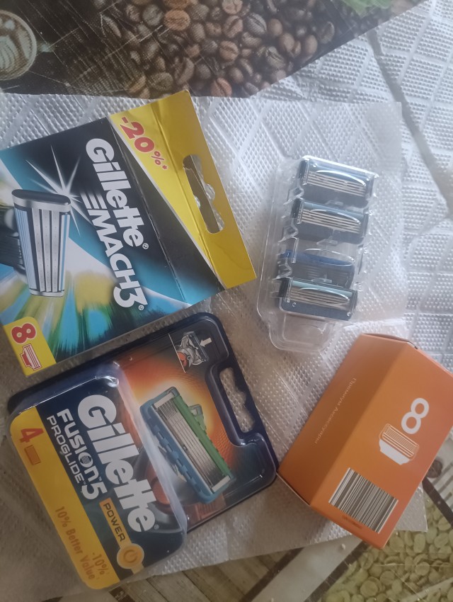 Китайцы, ну что вы там такое курите? За 240 рублей на год хватает!