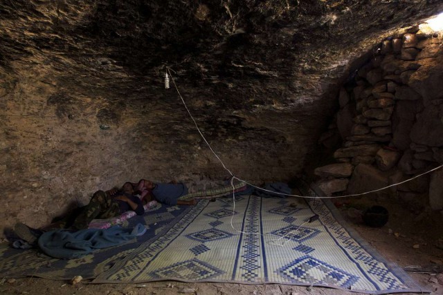 Внутри тайных пещер и подземных укрытий