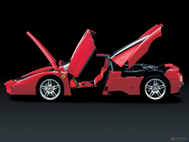 В США разбилась самая дорогая модель Ferrari