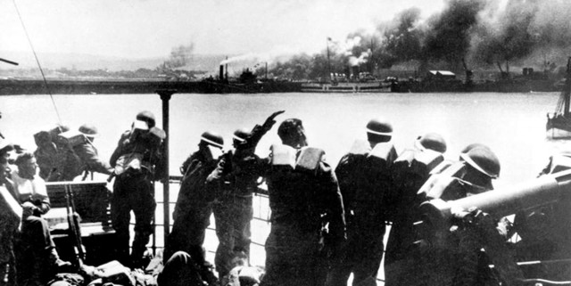 Британцы бросили французов: 8 «школьных» заблуждений об эвакуации из Дюнкерка