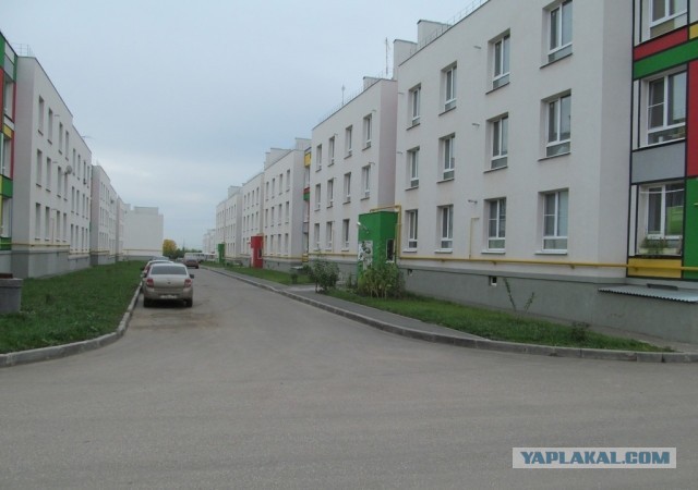Квартира с видом на уютный дворик из окна