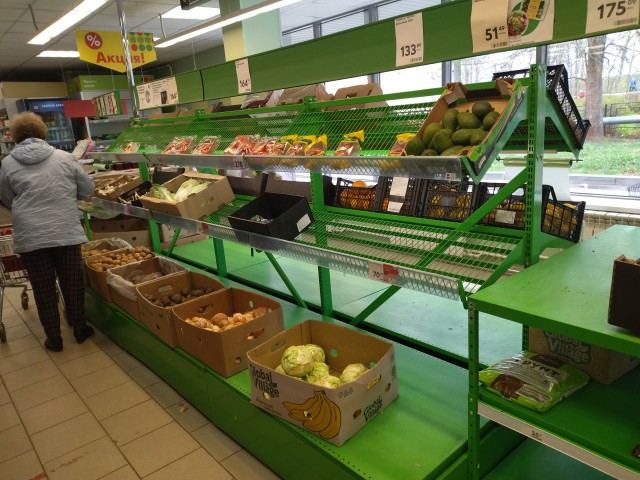 Эксперты сообщили, какие продукты могут исчезнуть с полок магазинов РФ осенью 2022 года