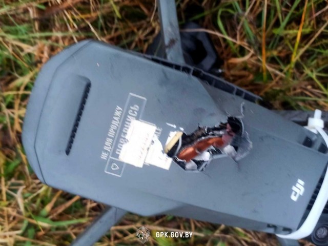 Белорусские пограничники сбили беспилотник, перелетевший границу со стороны Украины.