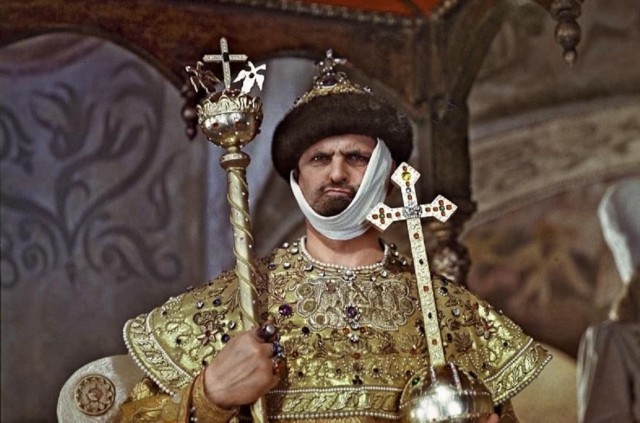Чернота на понедельник, дорогие деграданты