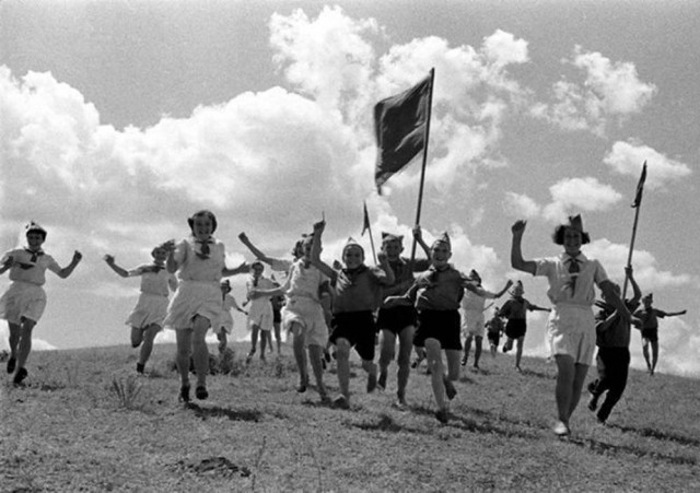 Фотографии из прошлого нашей страны - 24