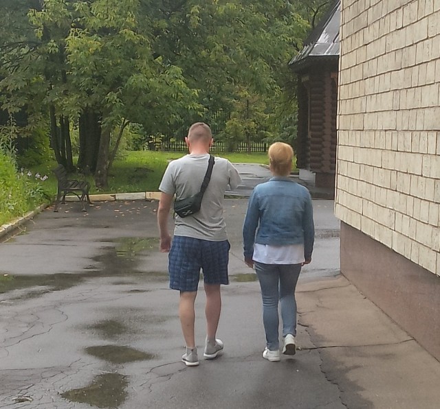 Момент прилета ракеты в Таганроге попал на видео