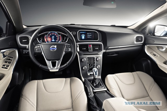Салон серийной Lada Vesta рассекретили