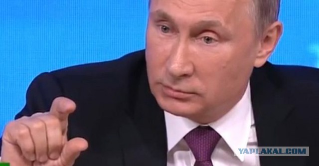 Познер назвал россиян, уважающих Сталина, рабами