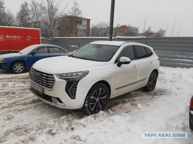 В 2022 году китайские кроссоверы будут собирать в три смены