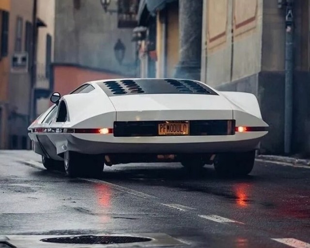 Спорткар-звездолет Ferrari Modulo.