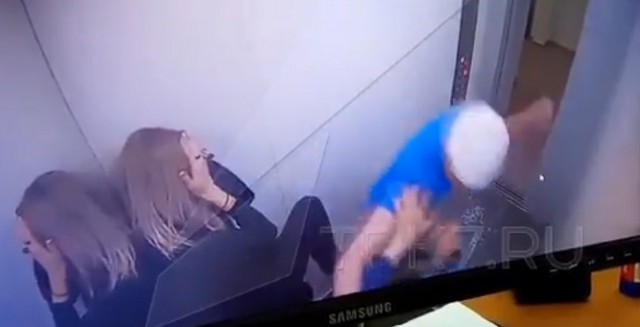 В Красноярске мужчина заступился за девушку и был жестоко избит в лифте