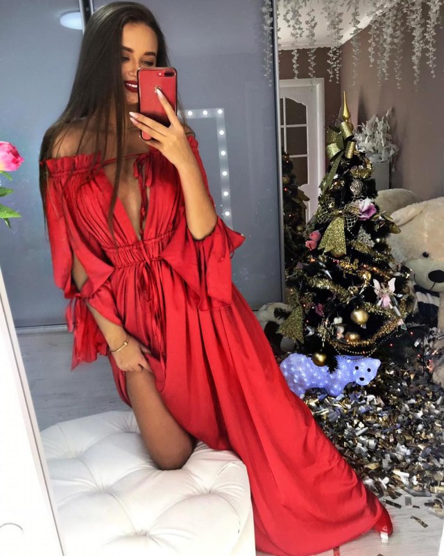 Новый год лучше встречать с девчонками