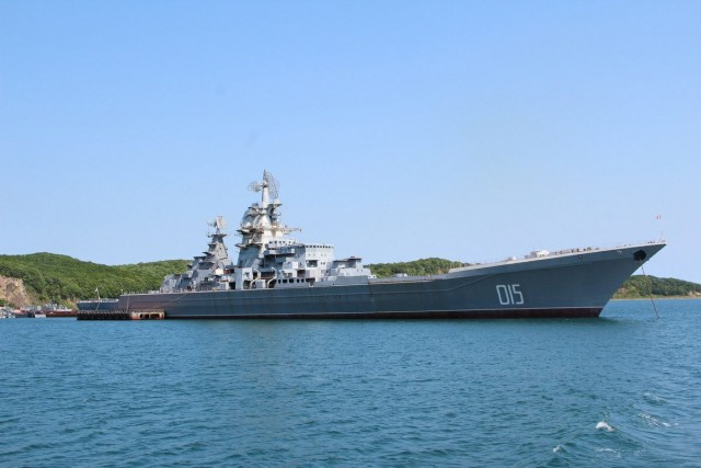 Тяжёлый атомный ракетный крейсер «Адмирал Лазарев» отбуксировали на утилизацию
