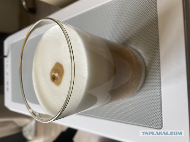 А из какой кружки вы пьёте на работе?