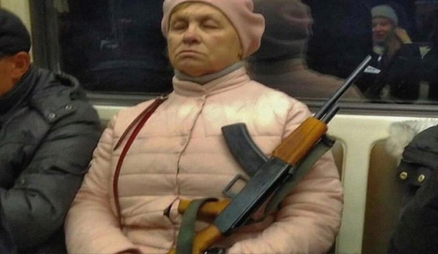 Свежая порция самобытных модников из российского метрополитена