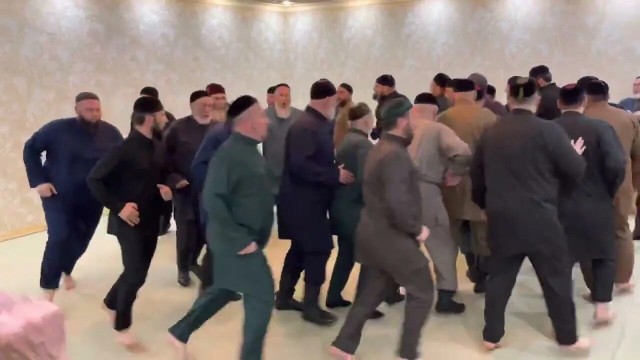 Взрыв петард в московской школе произошел во время репетиции последнего звонка.