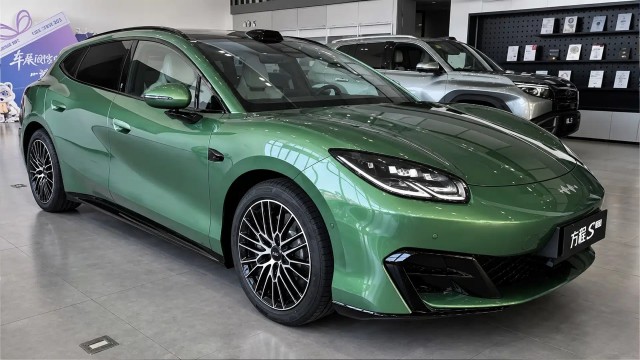 Китайская BYD выпустила «убийцу» Porsche Taycan и Xiaomi SU7 стоимостью в стране от ₽2,3 млн.