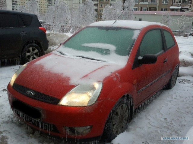 Лед на улицах Москвы