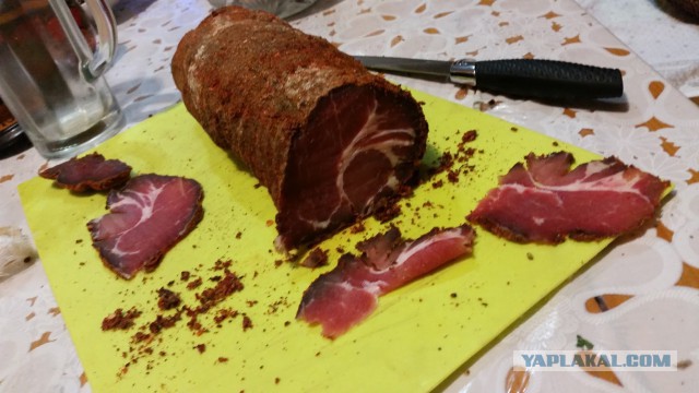 Вяленая свиная шея.