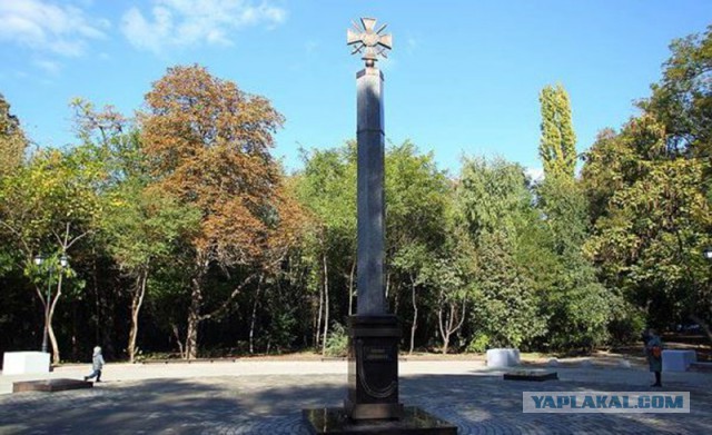 В Ростове-на-Дону появился памятник героям Донбасса.