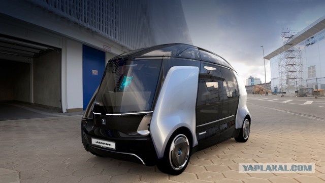 Бывший дальнобойщик раскритиковал Tesla Semi