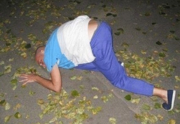 Фотожаба: ...как будто он не пьяный