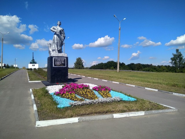 Заехали девушек помянули