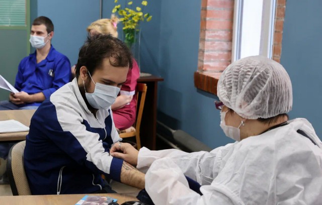 11 декабря в гражданский оборот поступит обновленная вакцина «Спутник лайт»