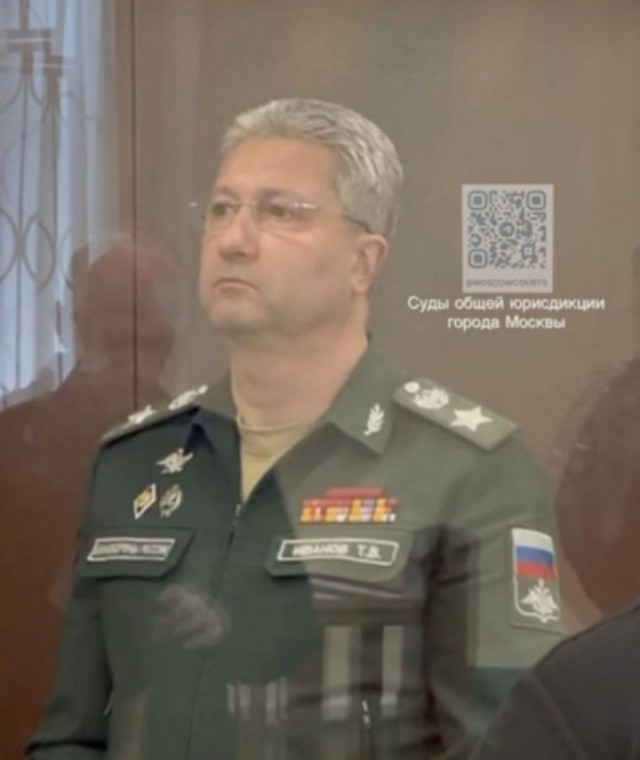 Новый охранник в лечебнице, коллеги!