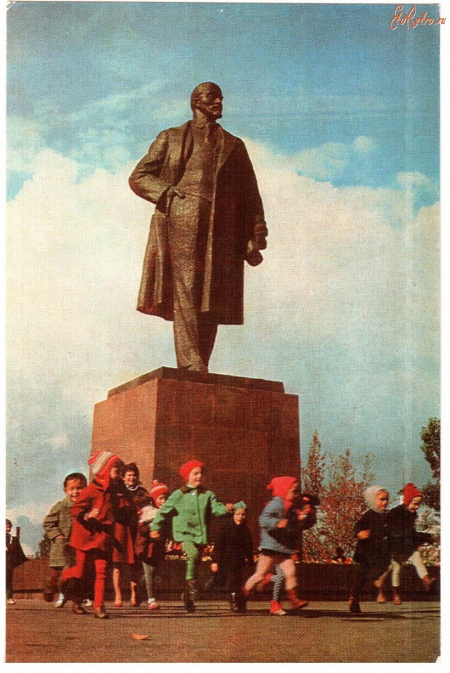 Памятники Ленину