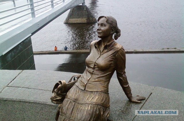 Памятники, которые иначе воспринимаются народом