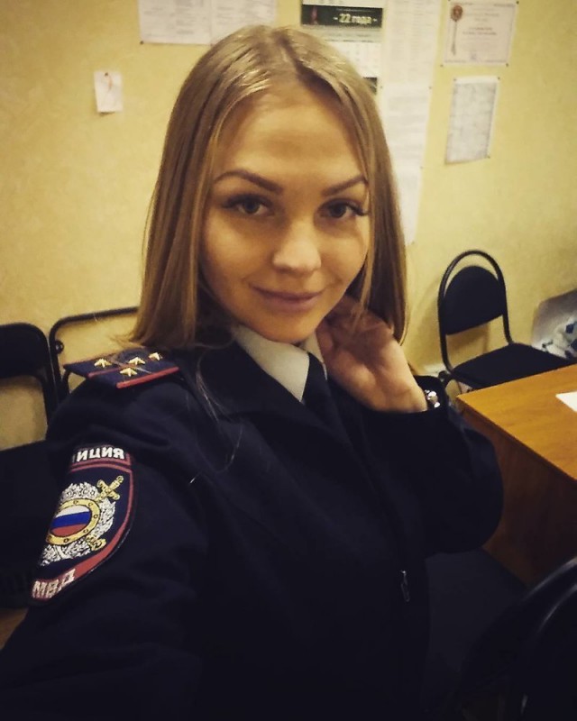 19 фотографий девушек-полицейских из неофициального Instagram МВД РФ