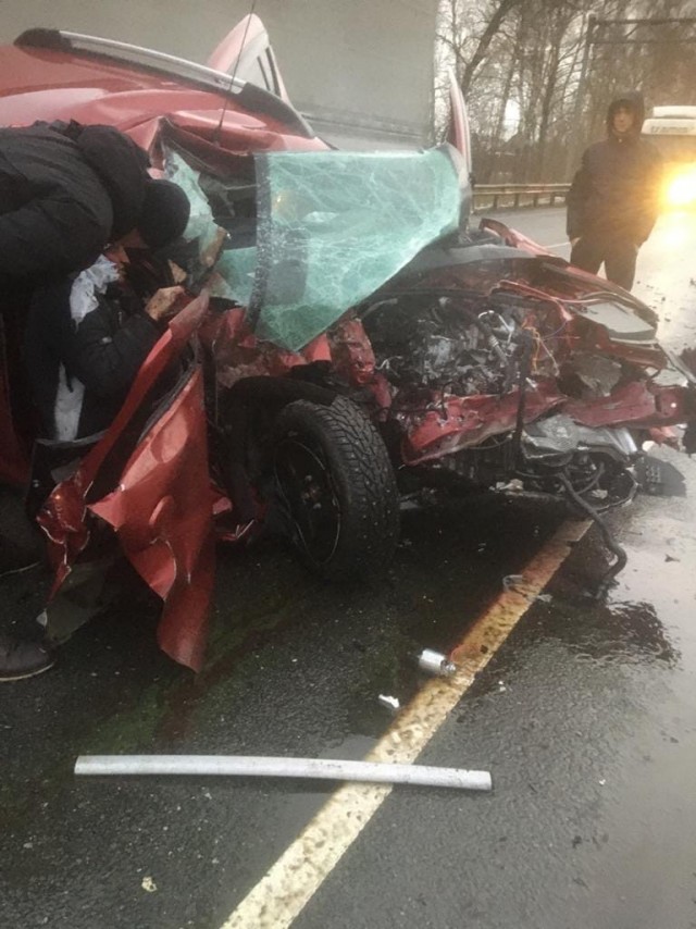 В Подмосковье учительница сдала на права, купила новый автомобиль и разбилась в ДТП