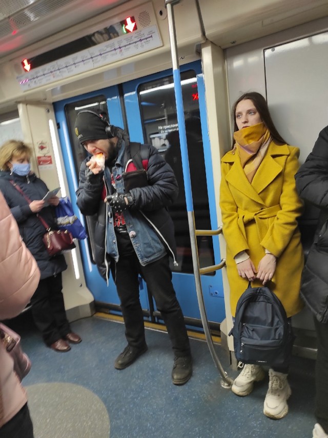 Свежая порция самобытных модников из российского метрополитена