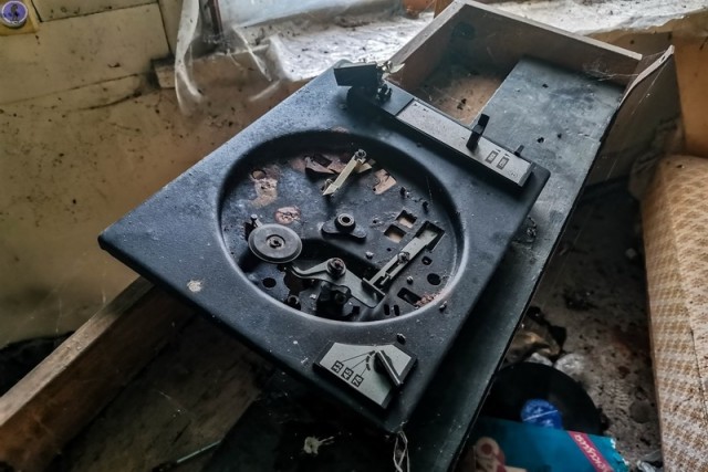 Нашли в Дальневосточном лесу заброшенную топографическую базу