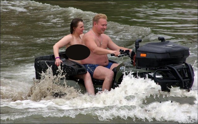 Крепче держись - газую! (18+)