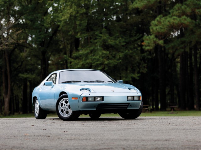 70 лет Porsche. Красивых автофото пост