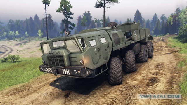 Почти ракетный комплекс МАЗ-7310 "Ураган". Аэродромная пожарная машина АА-60 посреди города