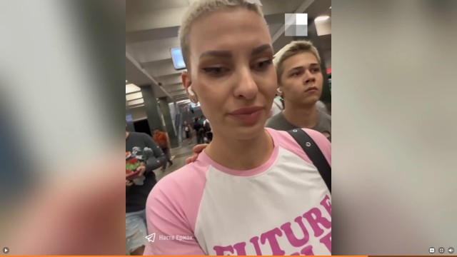 Пассажира московского метро, обматерившего девушку из-за причёски, оштрафовали на тысячу рублей