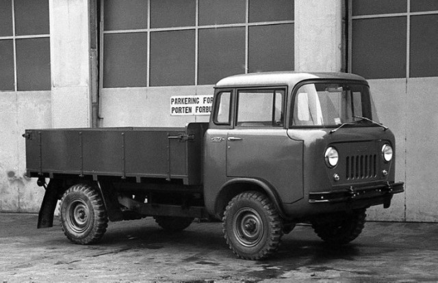 10 советских автомобилей, которые сложно отличить от иностранных моделей