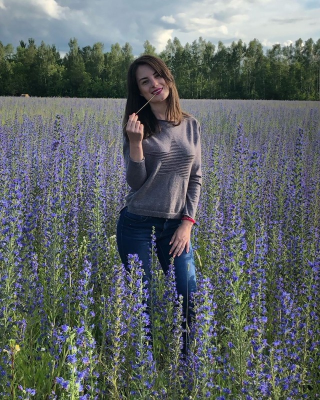 Картинки с девушками на свежем воздухе