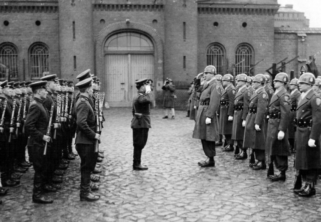 Фотографии из прошлого нашей страны - 6