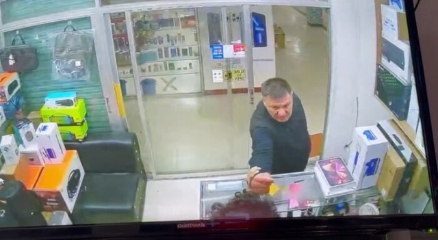Наше быдло за границей получило по заслугам