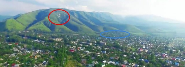 Гигантская голова Ленина