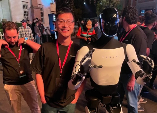 Бывший инженер Tesla Шуо Ян основал компанию Mondo Tech для производства бытовых роботов