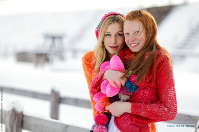 Как мы по снежку гуляли