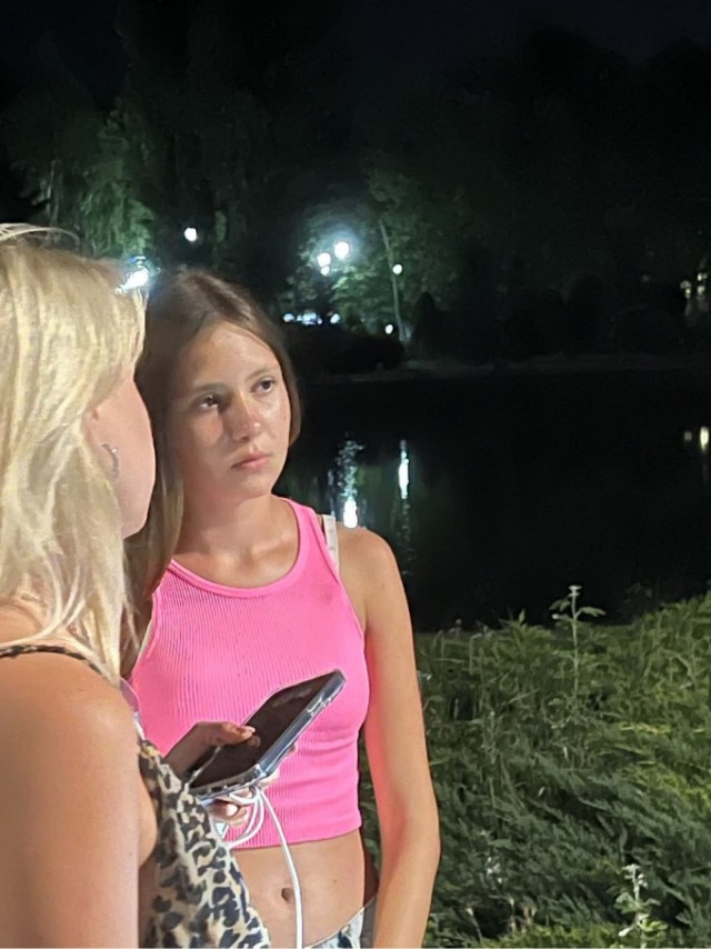 В Крыму дочь местного депутата сбила на самокате ребенка в парке, после чего поехала кататься дальше