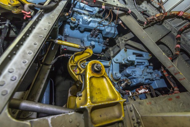 Внутри самолета Ил-76Т.