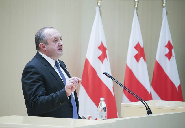 Ничему грузин жизнь не учит..