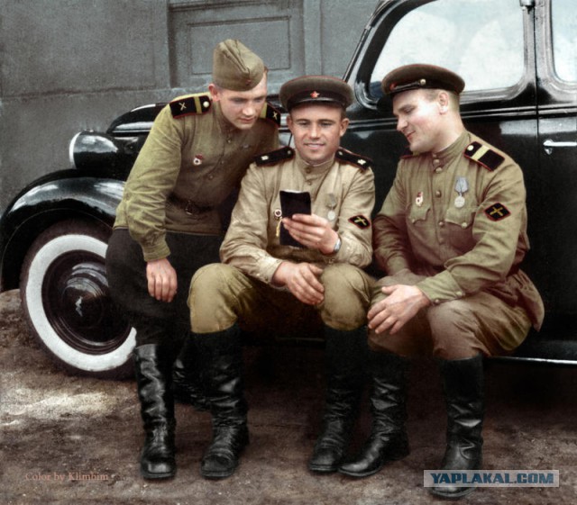 Московская художница Ольга Ширнина раскрасила более 2000 старых фотографий
